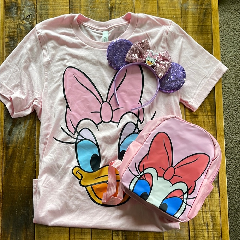 Disney bound! Pink Daisy Duck T-Shirt, Mickey Ears and Backpack Set